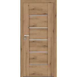 Durvis Aur DRE ar dabīga ozola apdari un horizontālām stikla līnijām, kas papildina klasisku un modernu interjeru.