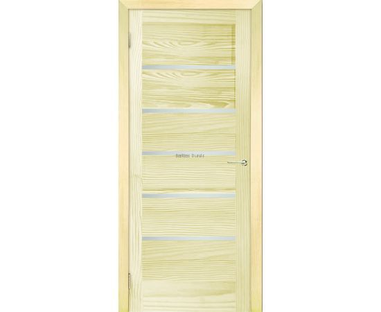 Priedes masīvkoka iekšdurvis MONA ar dabīga koka apdari un horizontāliem stikla elementiem, kas ļauj gaismai plūst starp telpām.