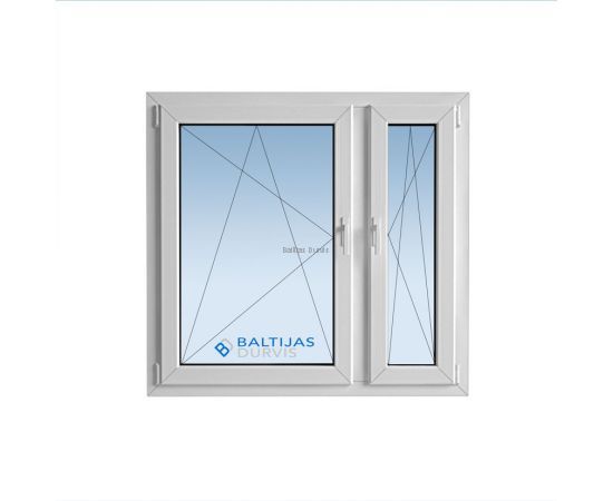 Balts PVC logs ar diviem stiklojumiem un divām atveramām loga daļām. Logs piemērots čehu projekta ēkām.