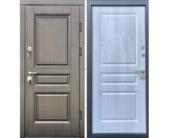 Metāla durvis DELI New ar tradicionālu koka rakstu ārpusē un gaišu baltu apdari iekšpusē.