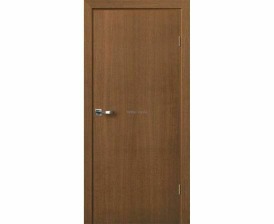 Iekšdurvis BELLA-L ECO ar brūnu koka apdari un minimālistisku gludu dizainu.