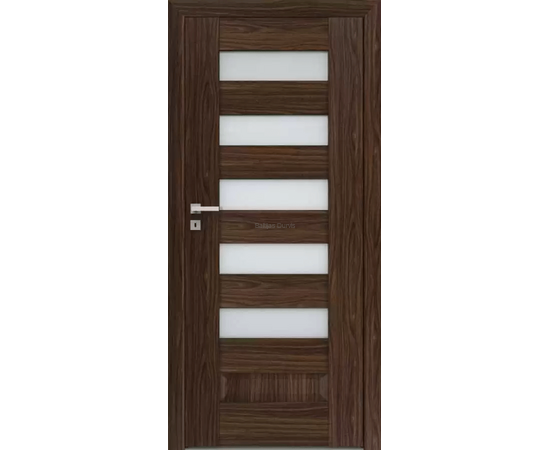 Tumši brūnas iekšdurvis SCALA DRE ar horizontāliem stikla paneļiem, piešķirot gaišumu un mūsdienīgu izskatu.